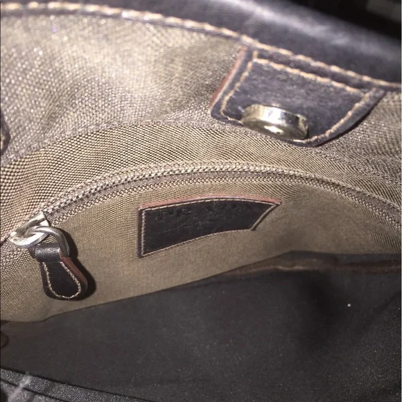 Prada crossbody🌸 - Picture 4 of 8